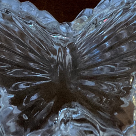 Vintage Small Glass Butterfly Trinket Box, Jewelry box - Picture 4 of 4